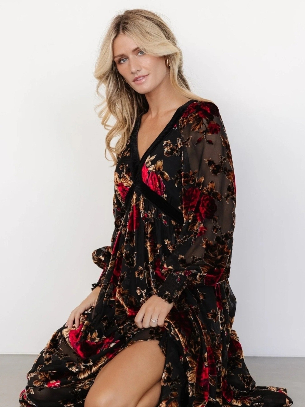 Black Floral Velvet Long Sleeve Maxi Dress NWT Baltic Born Large Red Gold Roses